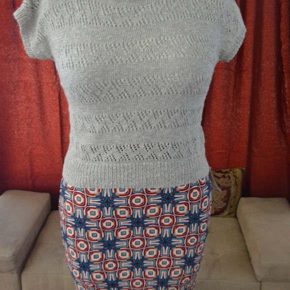 Hand Knitted Sweater - Large - Pale green/tan - Picture 8 of 8